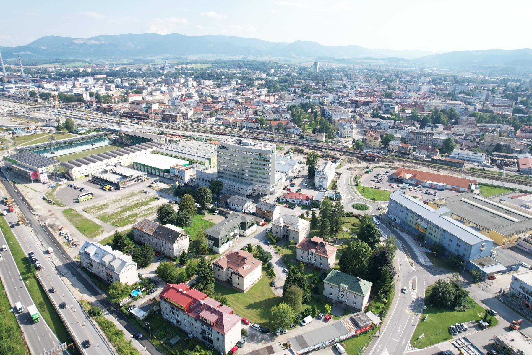 PRIPRAVUJEME DO PONUKY - Investičný podkrovný byt (pri Holiday Inn)