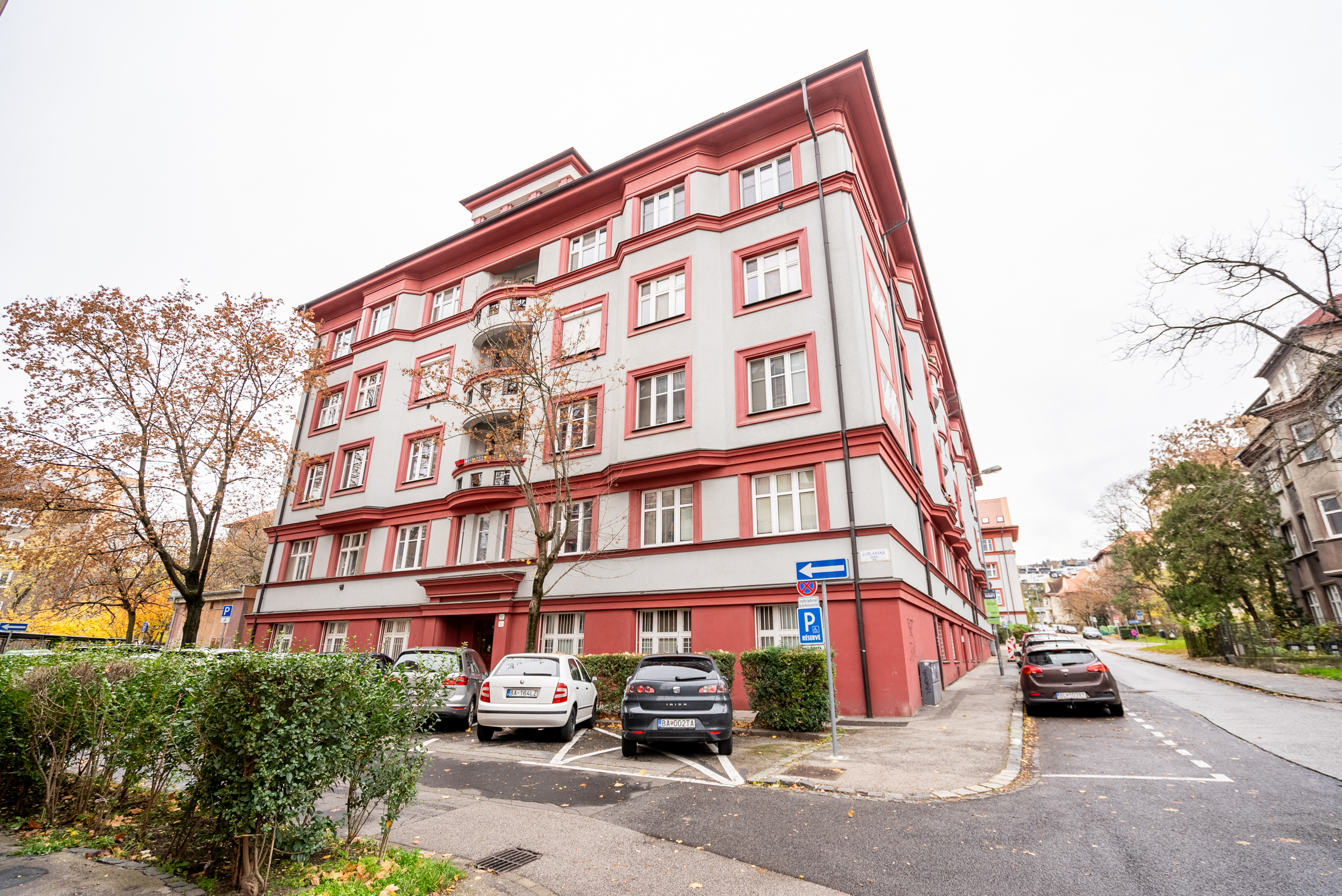 EXKLUZÍVNE Predaj 4 izbový nebytový priestor, Bratislava - Nové Mesto, LEGIODOMY, Cena: 244.990€